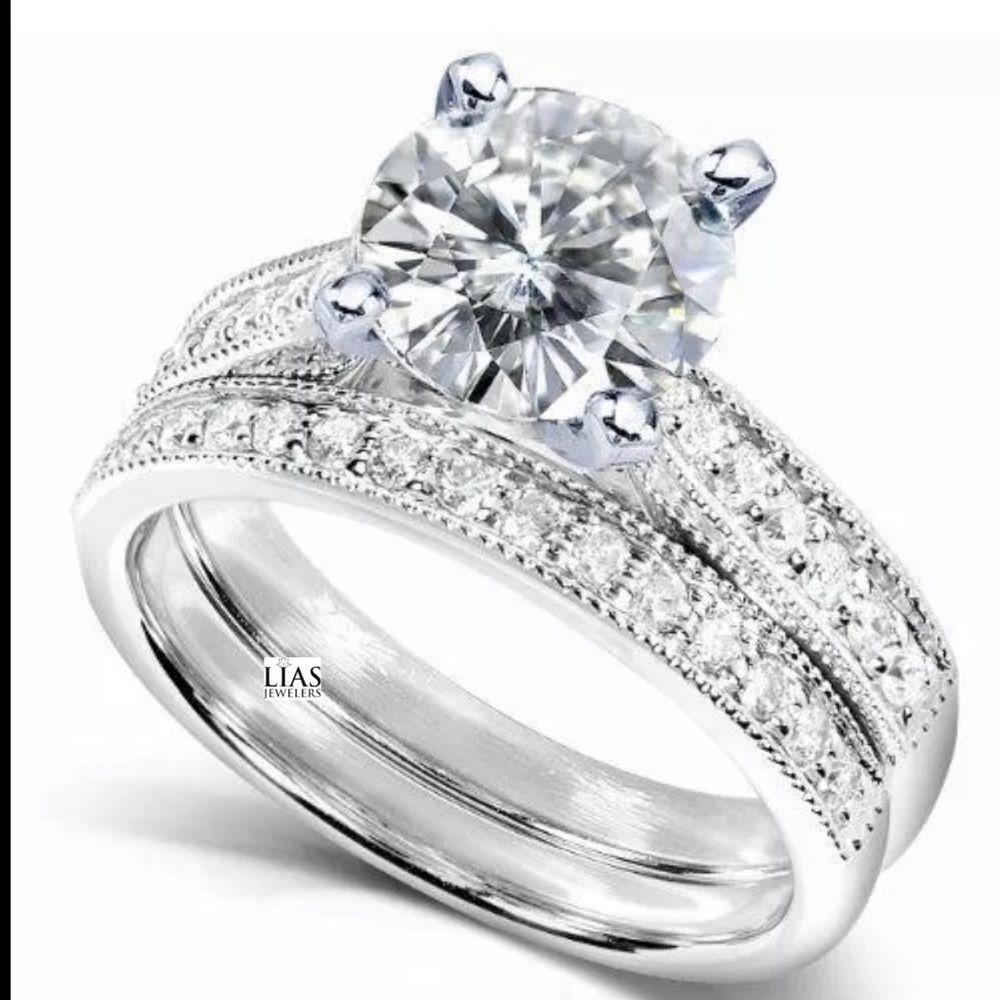 New 18k white gold wedding ring set